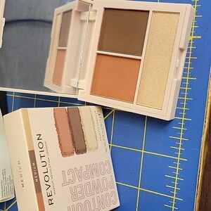 Makeup Revolution Contour Powder Compact New In Box - Medium